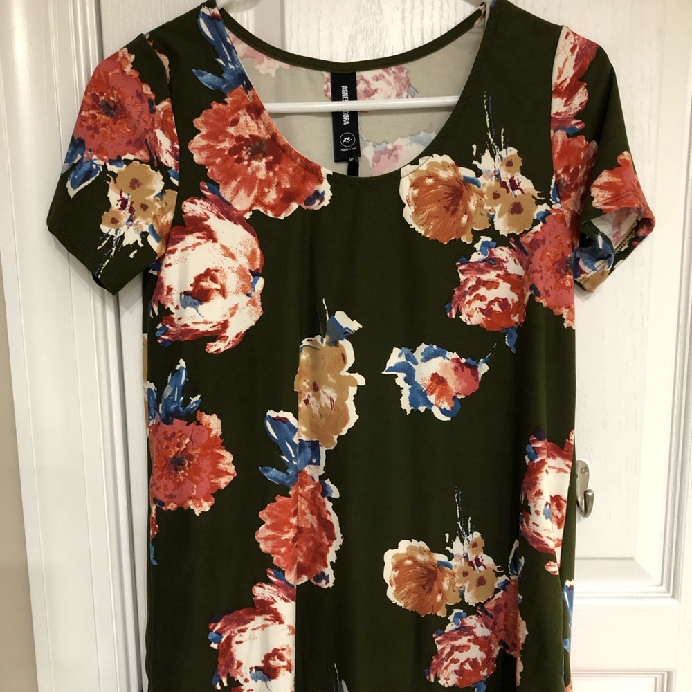 Agnes & Dora Everyday tee